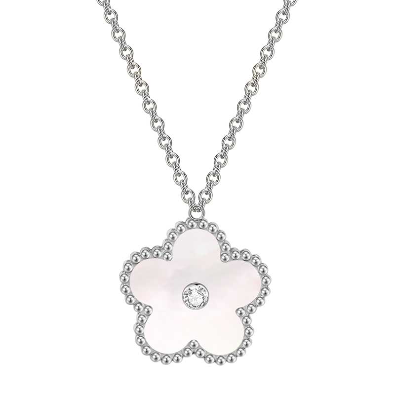 Blossom / Necklace Pearl Silver
