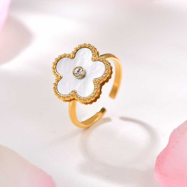 Blossom / Ring Pearl Gold