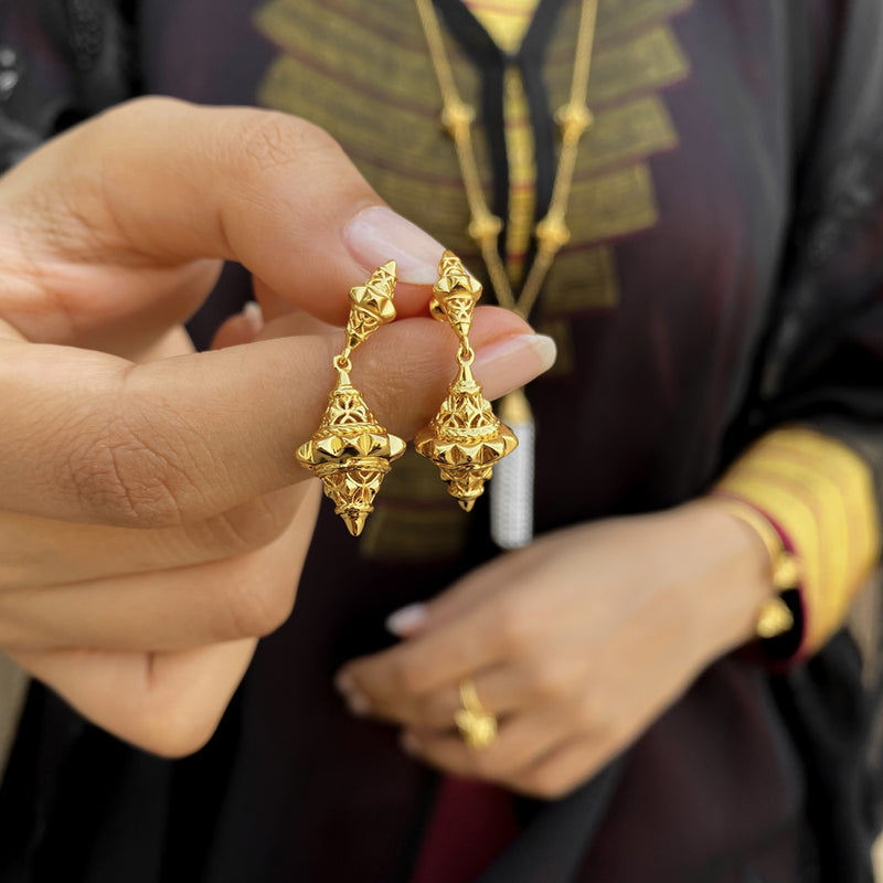 Khazeina / Earrings Gold