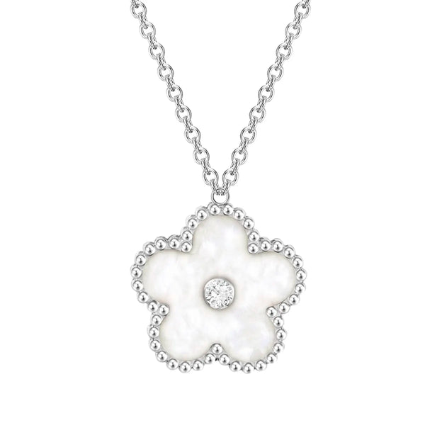 Blossom / Necklace Pearl Silver