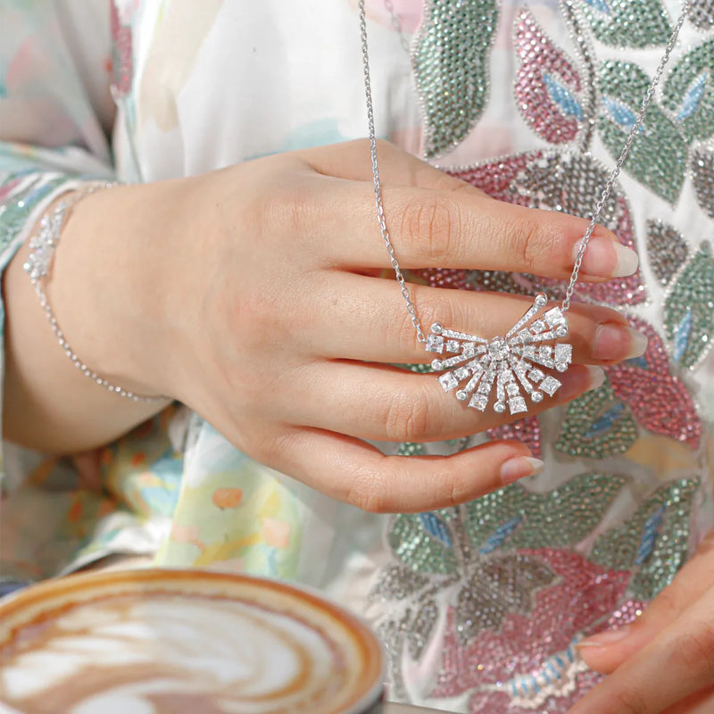 Glow / Necklace Silver