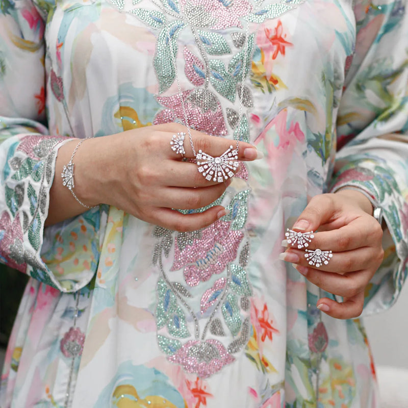 Glow / Necklace Silver