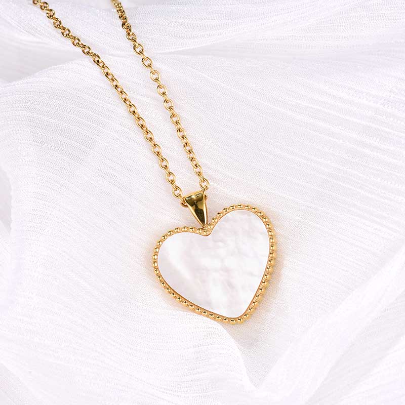 Hearts / Necklace Pearl Gold