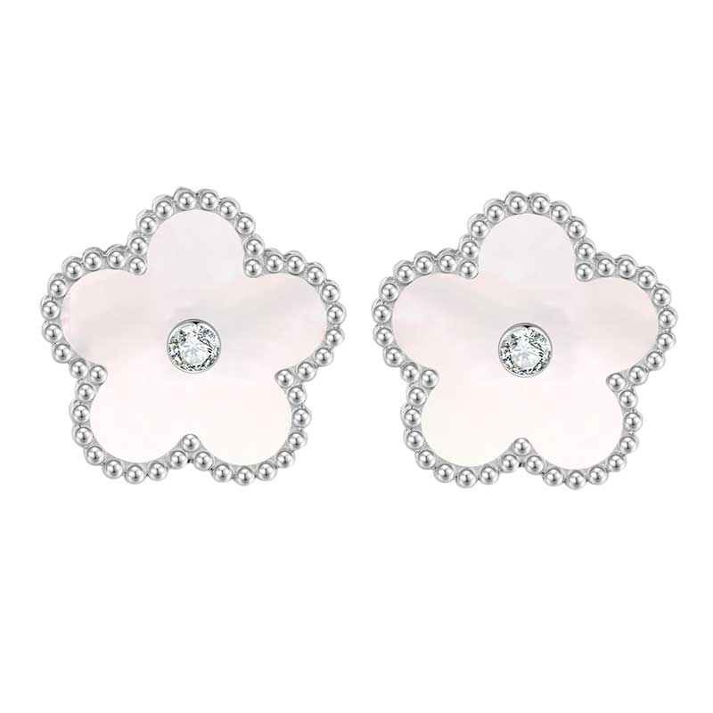 Blossom / Earrings Pearl Silver