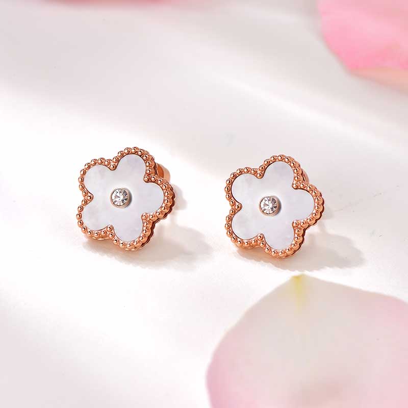 Blossom / Earrings Pearl Rose Gold