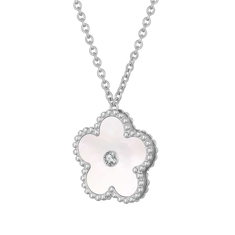 Blossom / Necklace Pearl Silver