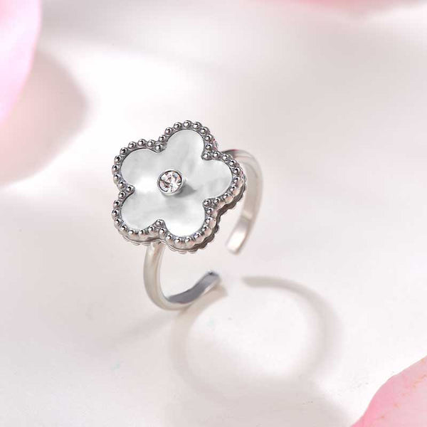 Blossom / Ring Pearl Silver